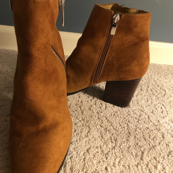 EUC Nine West Double Zip Suede Ankle Boots 9 - Picture 10 of 14